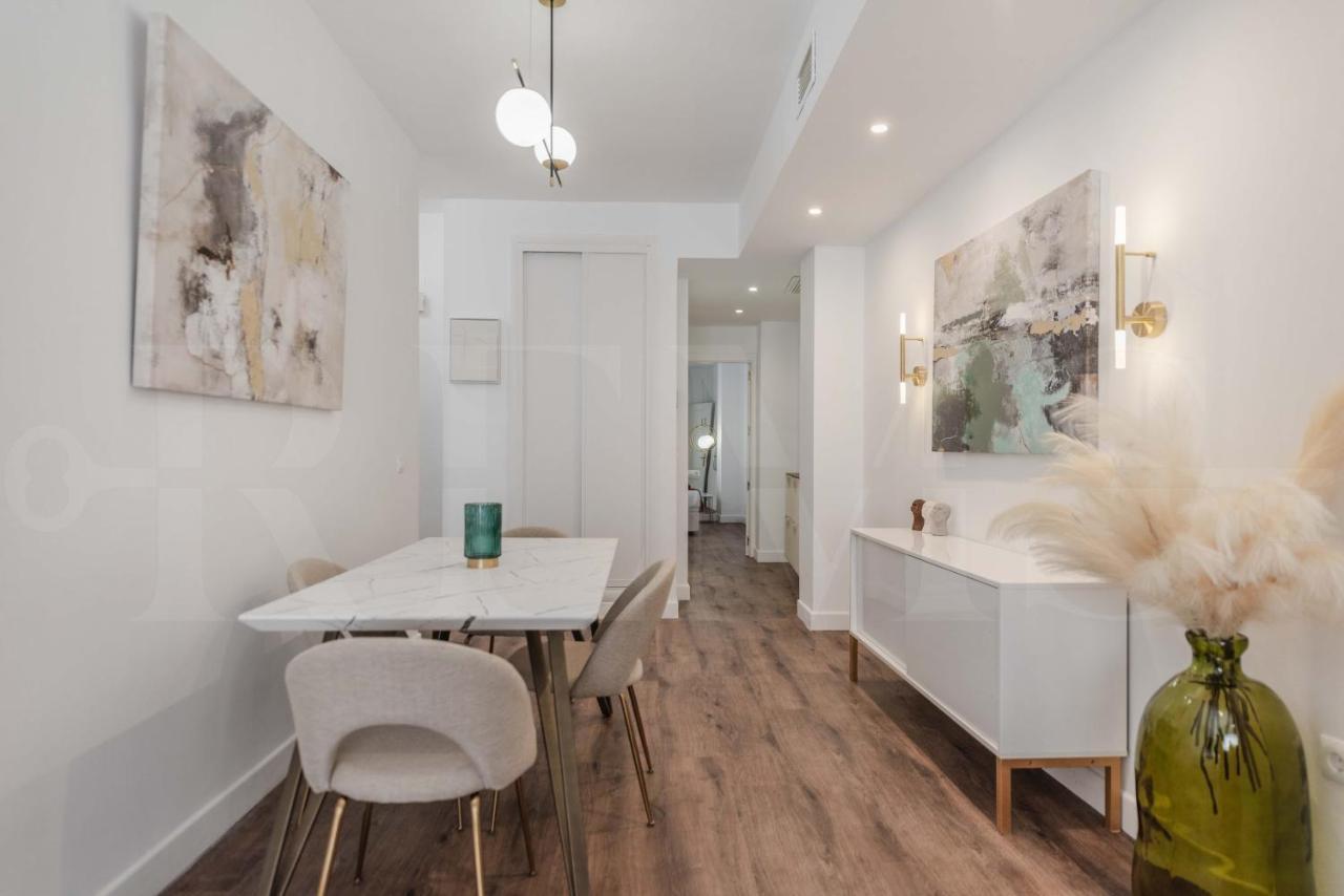 Designed Minimalist Apartment - Malaga Center By Rems Ngoại thất bức ảnh