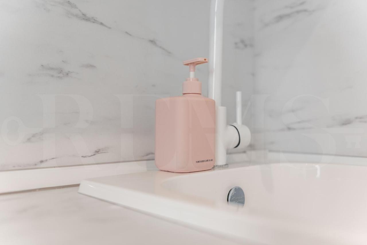 Designed Minimalist Apartment - Malaga Center By Rems Ngoại thất bức ảnh
